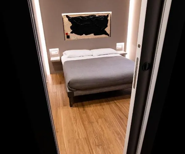 Lucrino 45 By Ale בית הארחה 4*